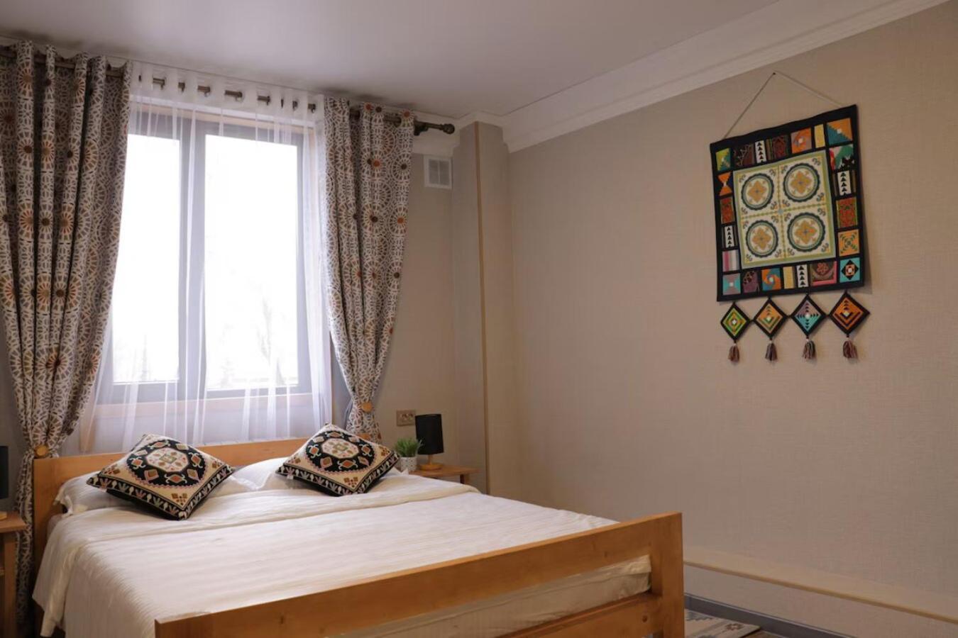 Salamat Hotel Biskek Kültér fotó