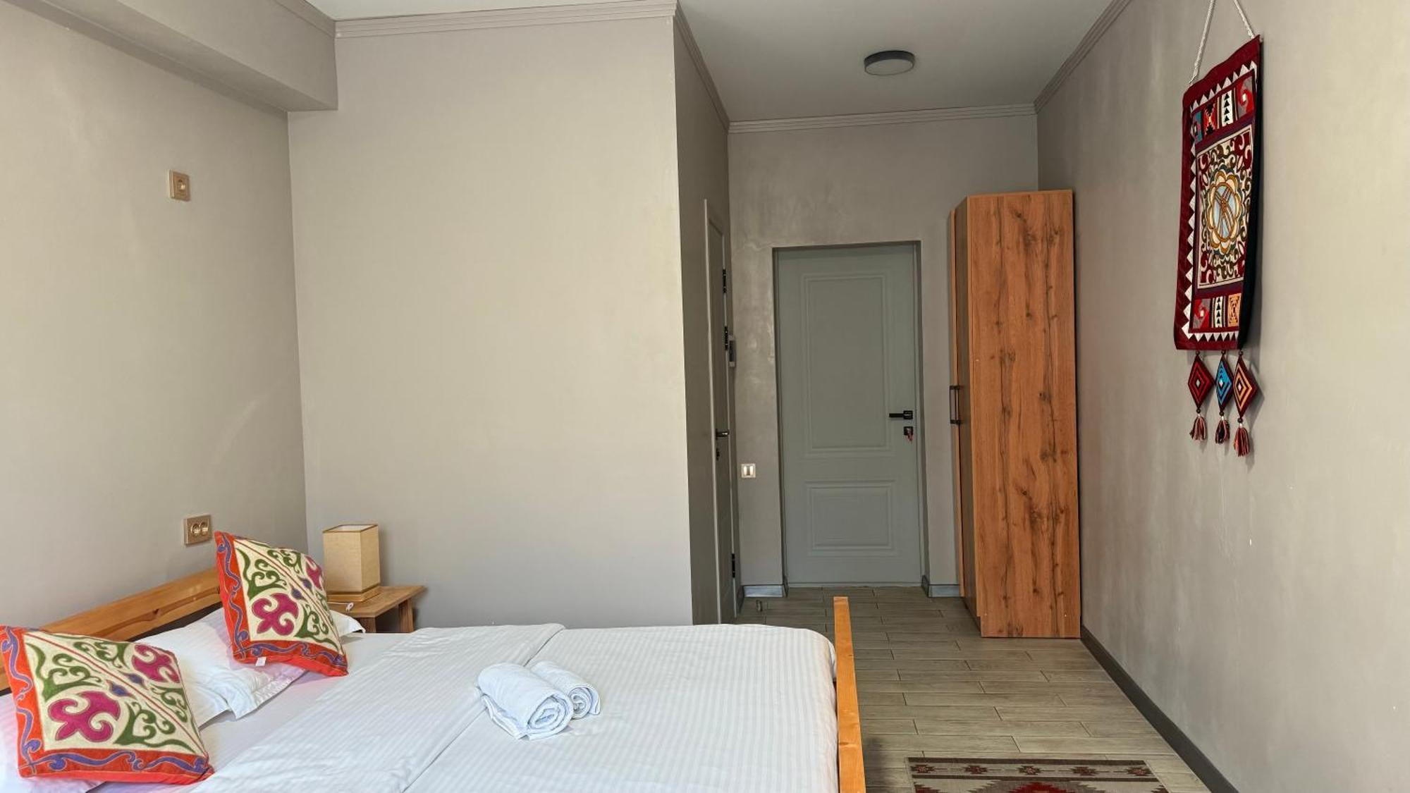 Salamat Hotel Biskek Kültér fotó