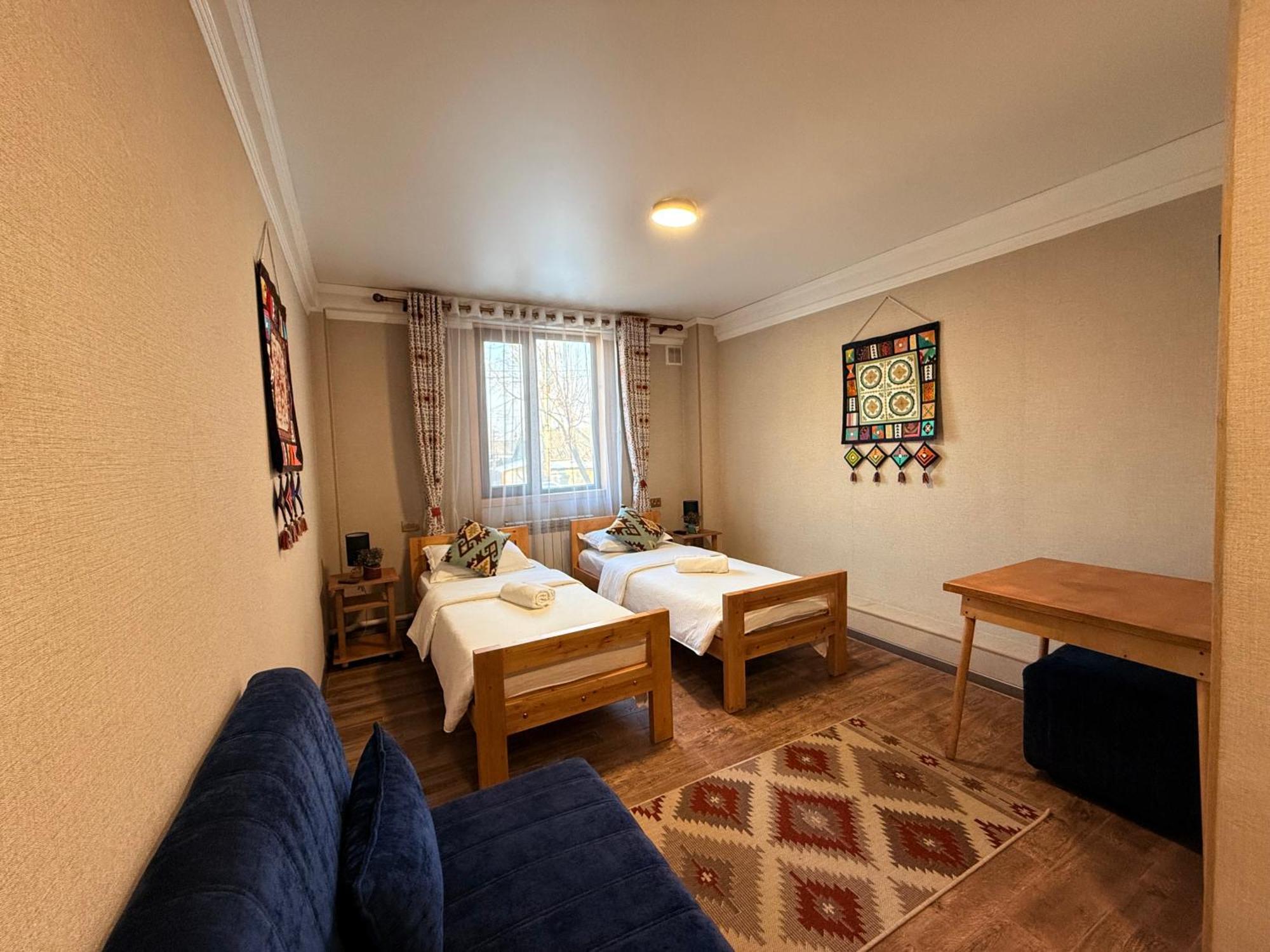 Salamat Hotel Biskek Kültér fotó