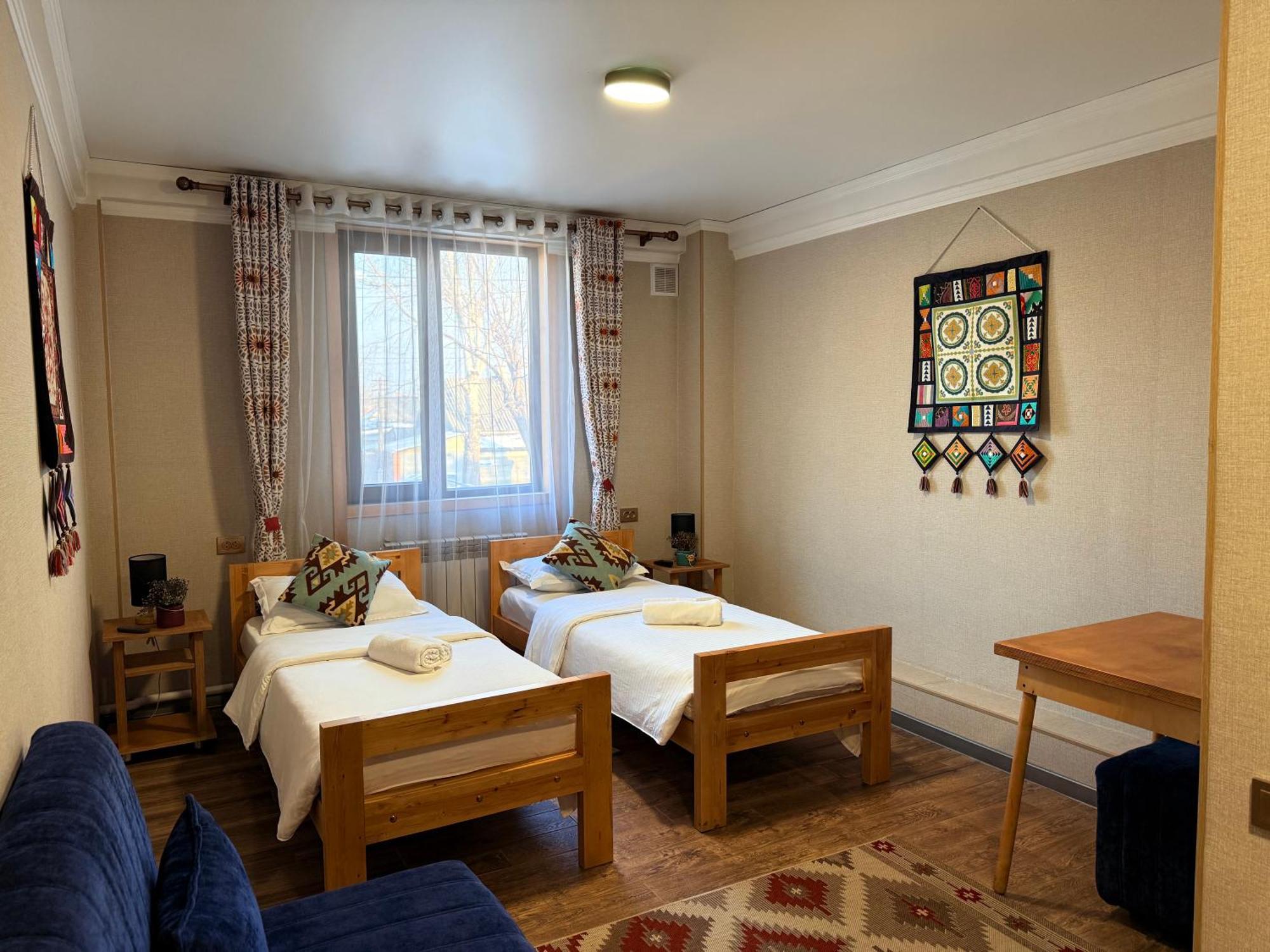 Salamat Hotel Biskek Kültér fotó