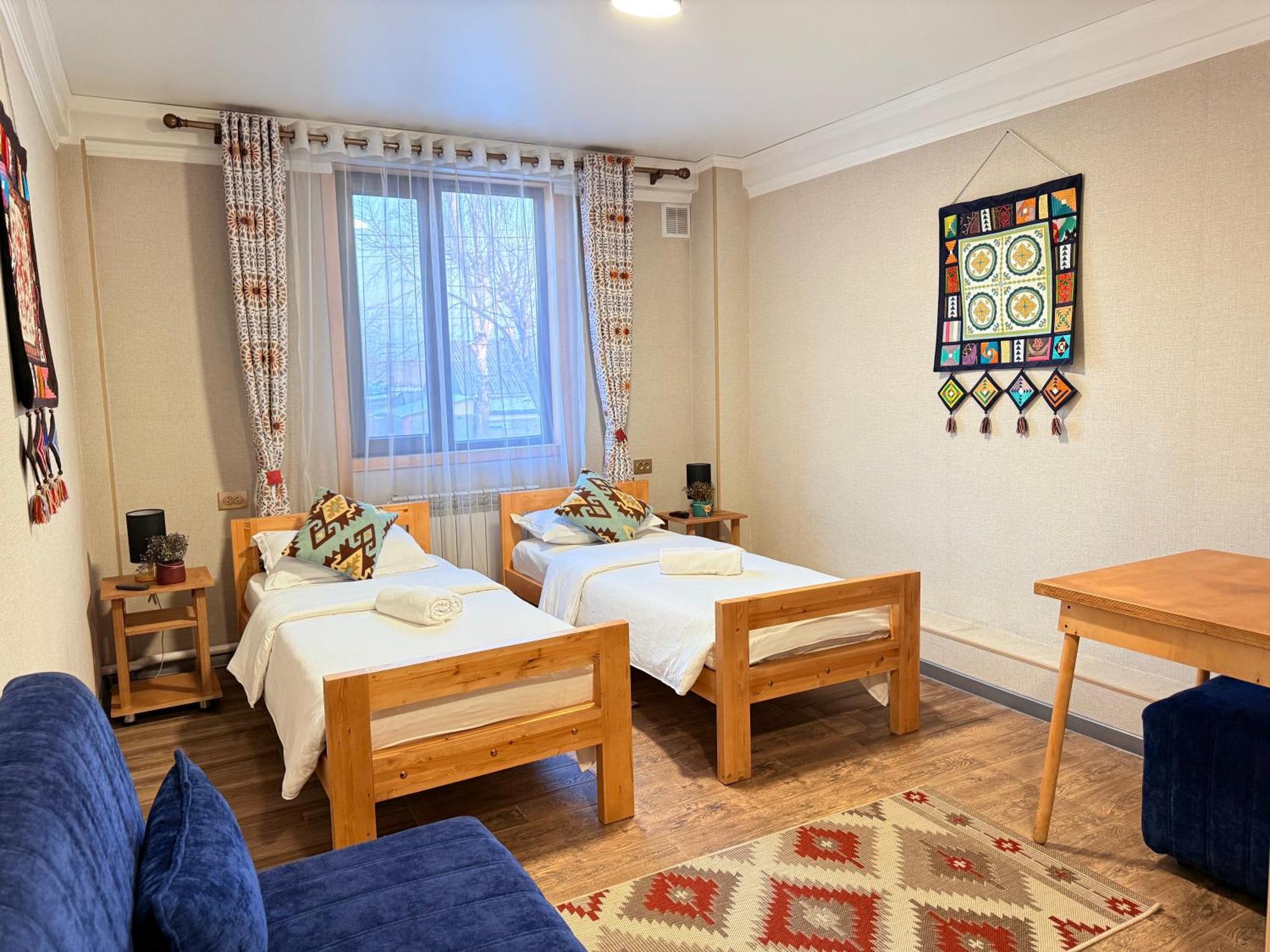 Salamat Hotel Biskek Kültér fotó
