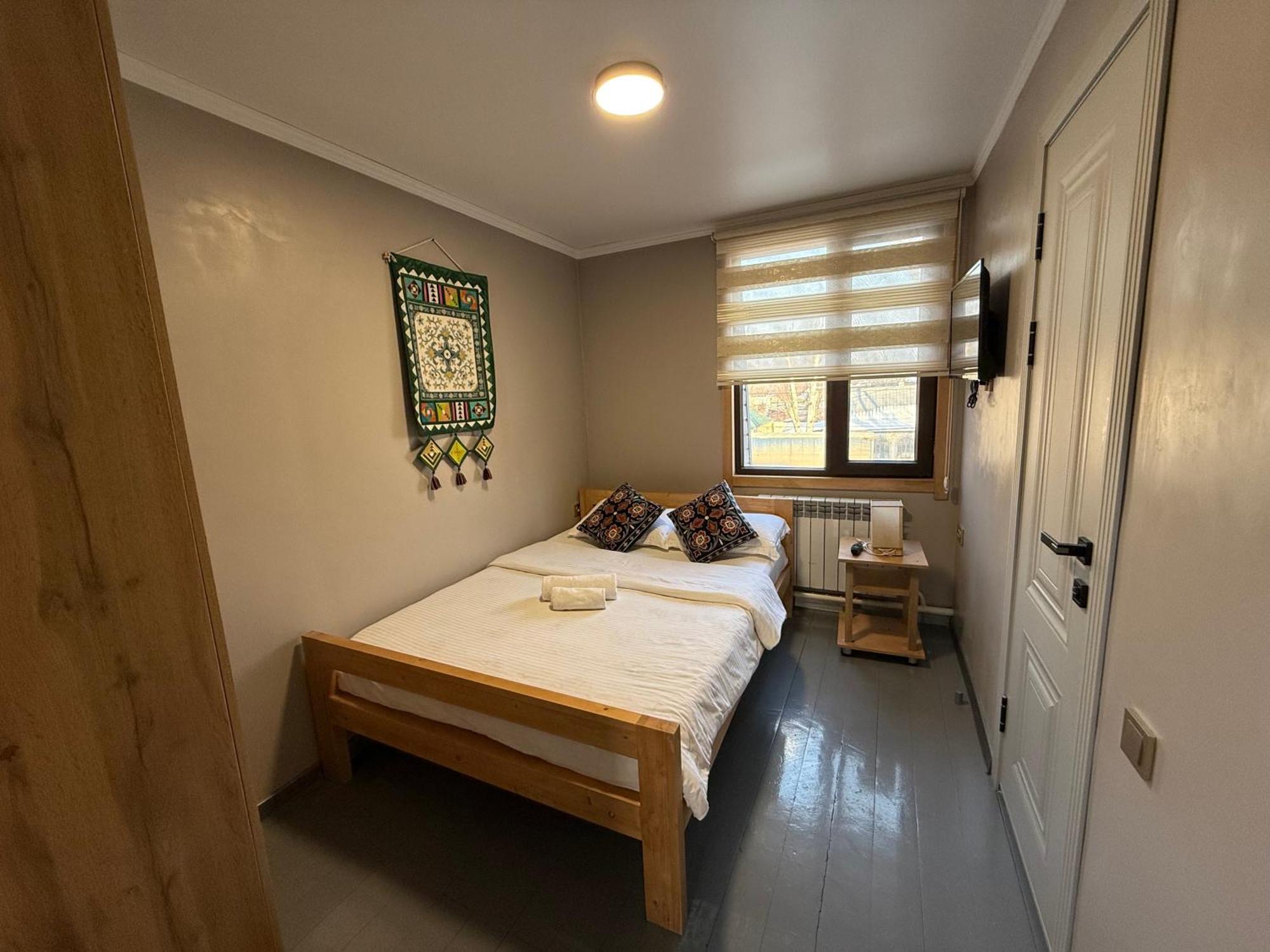 Salamat Hotel Biskek Kültér fotó