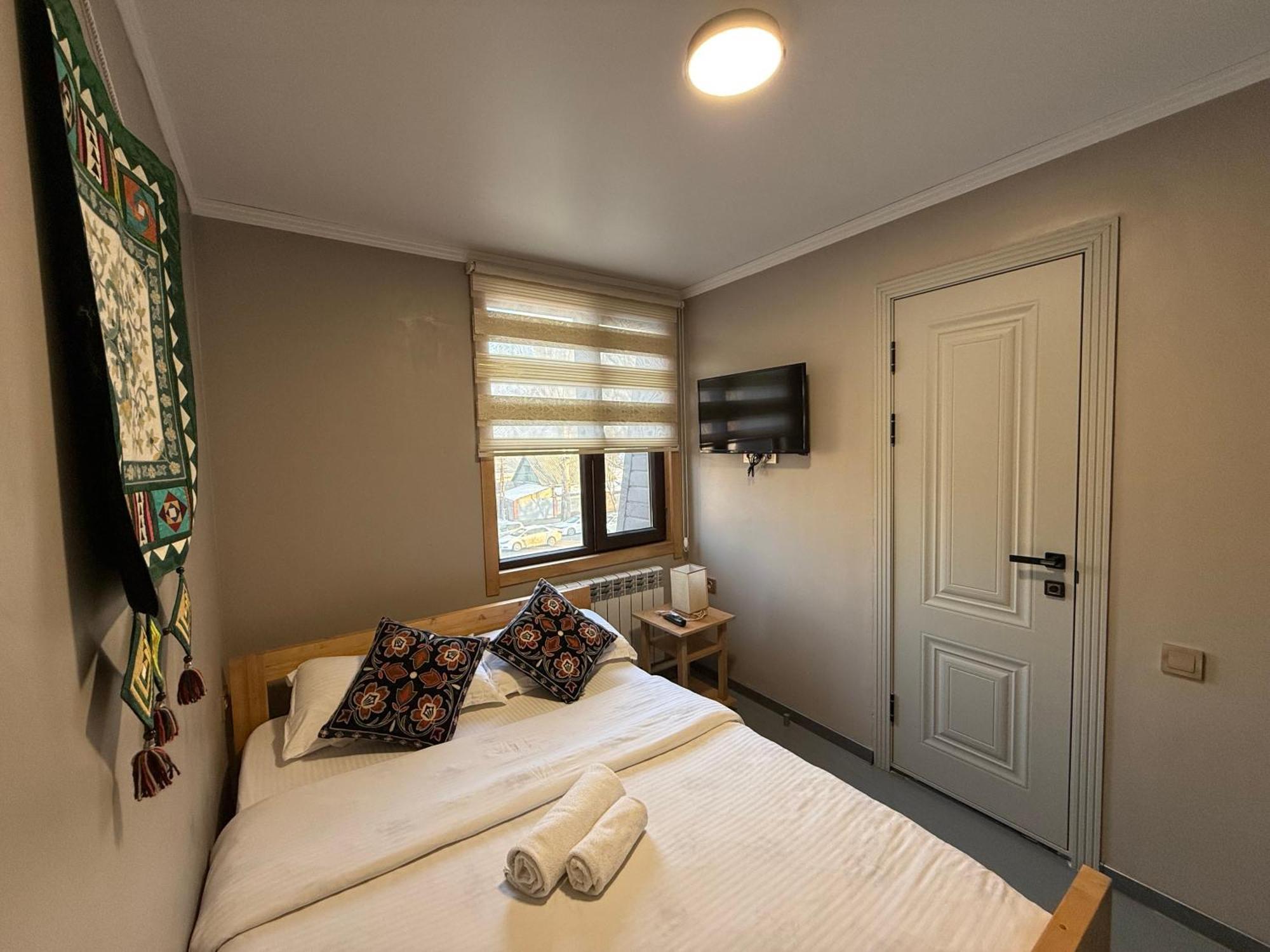 Salamat Hotel Biskek Kültér fotó