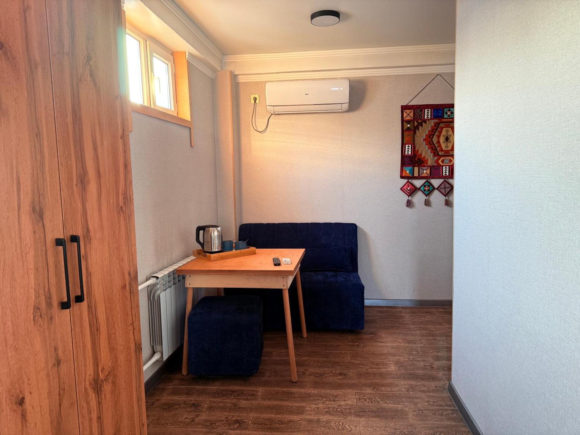 Salamat Hotel Biskek Kültér fotó