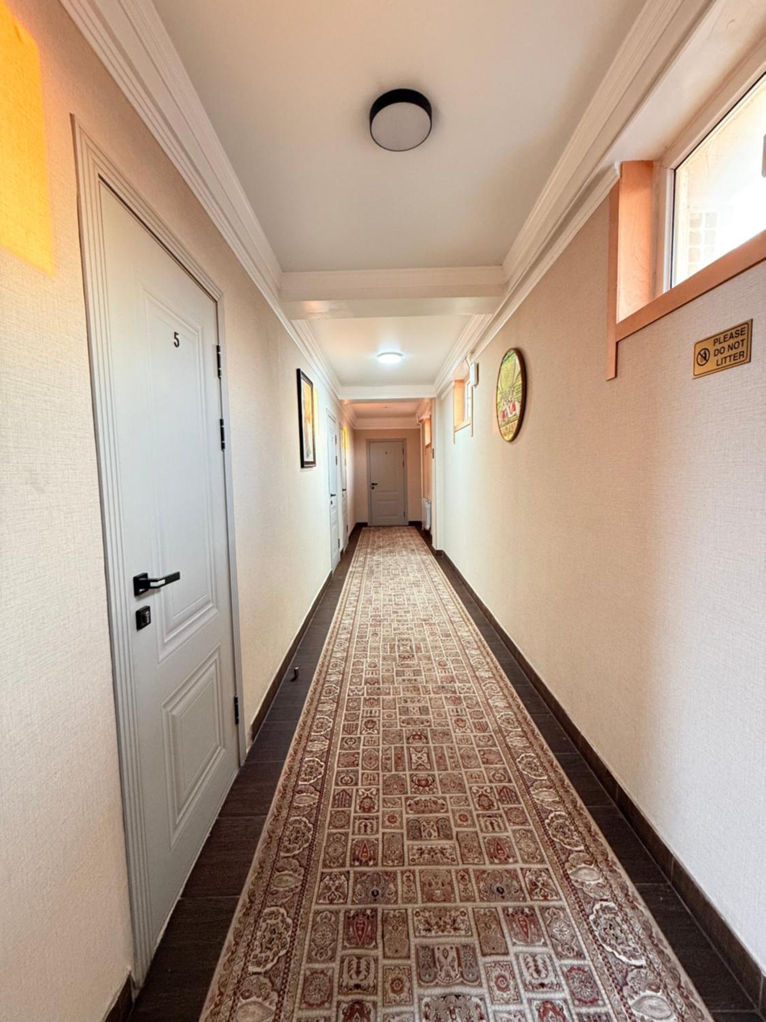Salamat Hotel Biskek Kültér fotó
