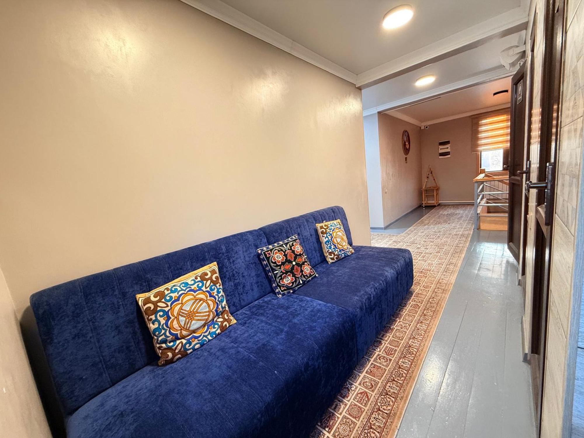 Salamat Hotel Biskek Kültér fotó